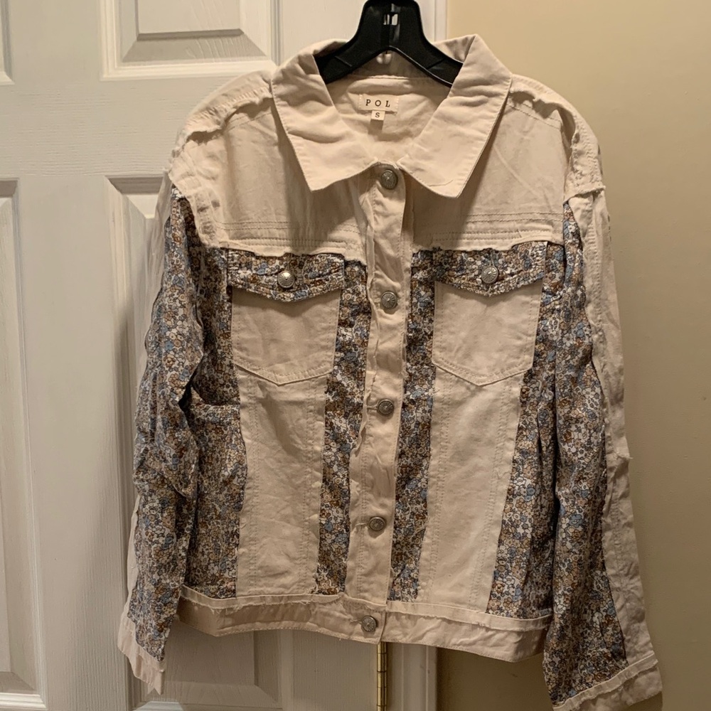 POL Women's Cream Long Sleeve Patterned Shacket Small